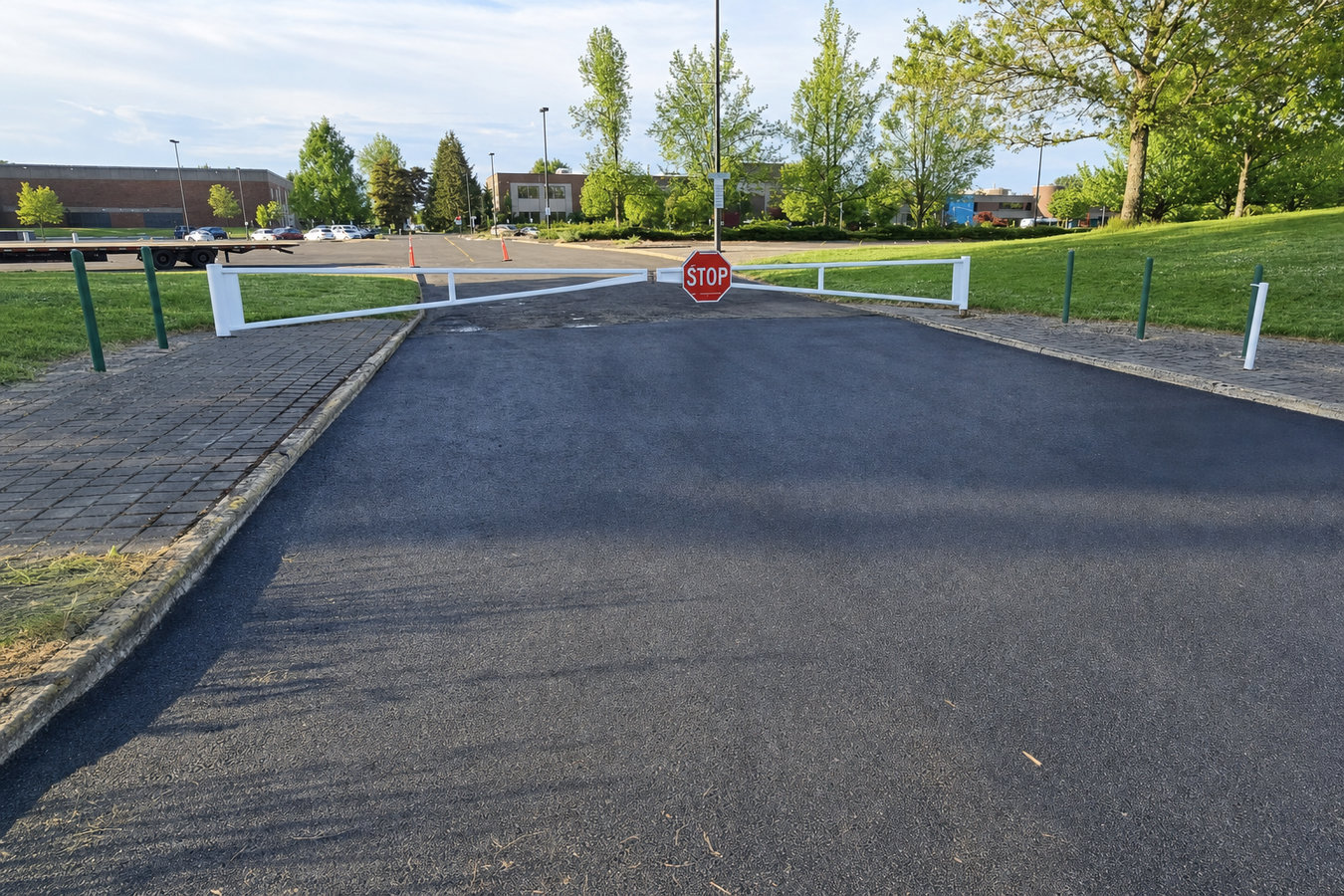 Commercial asphalt paving